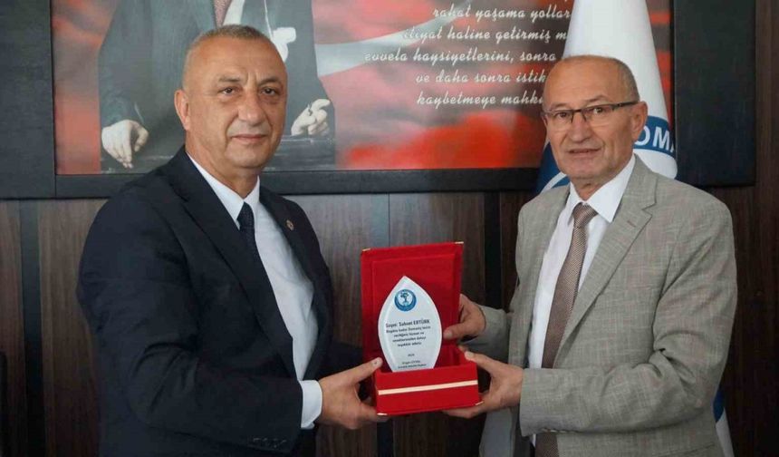 Domaniç Belediye Başkanı Engin Uysal: "Borçsuz bir belediye bırakan Sahvet Ertürk’e teşekkür ederim"