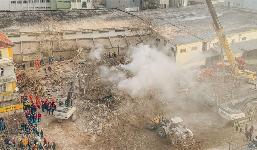 Konya'da çöken binadan kurtarılan yaralılar taburcu edildi