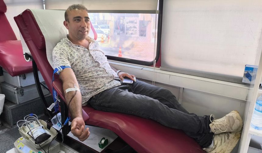 Şuhut'ta Kızılay Kan Bağışına Yoğun İlgi: Gönüllüler Hayat Kurtarmak İçin Sıraya Girdi