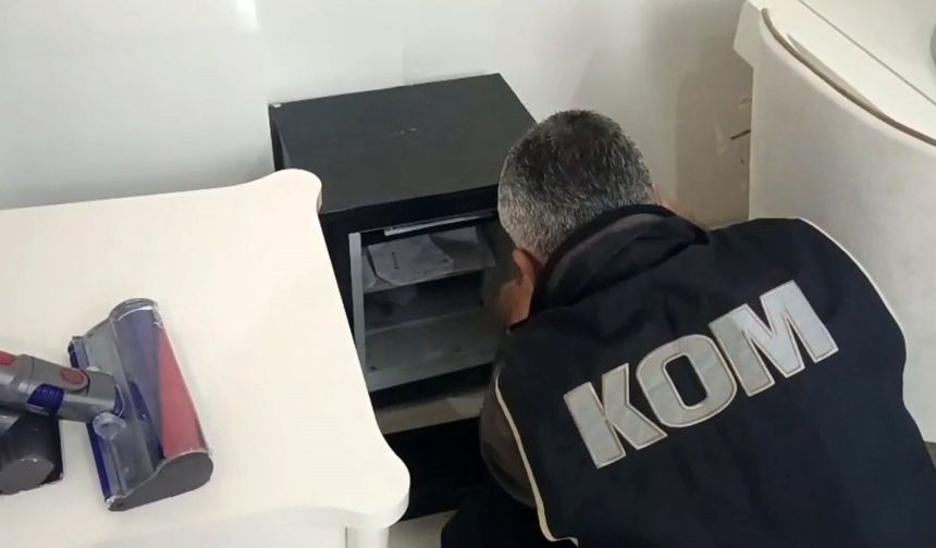 Konya merkezli operasyon Afyon’a uzandı: Ev ve iş yerlerinden cephanelik çıktı