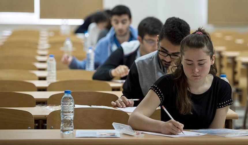 Afyonkarahisar'da YKS Heyecanı: Yaklaşık 18 Bin Aday Ter Dökecek