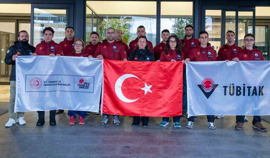 Türk bilim insanları 6'ncı kez Arktik'te: 12 proje, 3 lise öğrencisi ve uluslararası iş birliği
