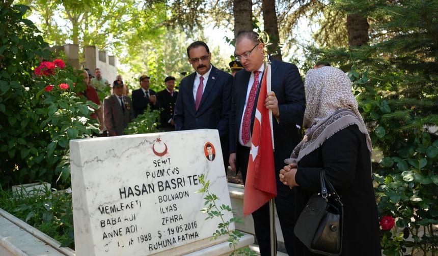 Bolvadin’de 15 Temmuz şehitleri dualarla anıldı