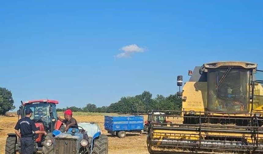 Bilecik'te Tarla Yangınlarına Karşı Biçerdöver Operatörleri Bilgilendirildi