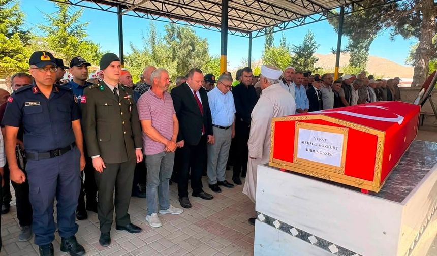 Kıbrıs Gazisi Mehmet Bozkurt Afyon’da son yolculuğuna uğurlandı