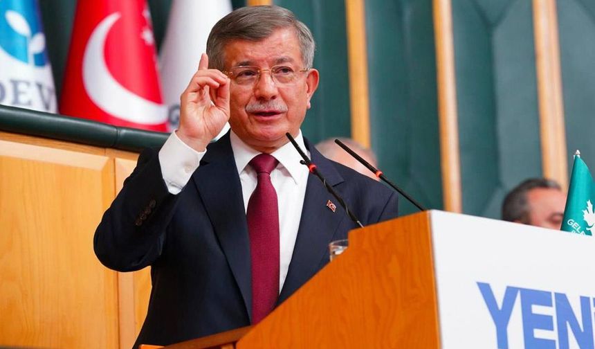 Ahmet Davutoğlu Siyaseti Bıraktı: Gelecek Partisi Feshediliyor
