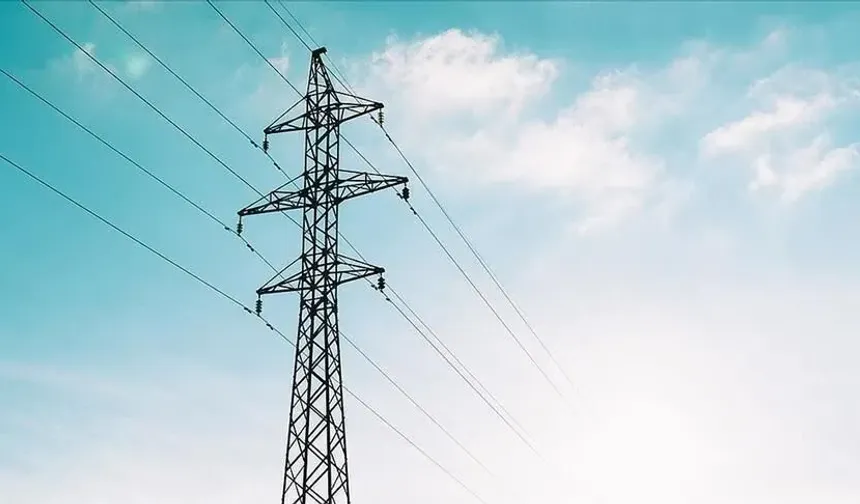 Tınaztepeli vatandaş diyor: 6 saati geçen elektrik kesintisi oluyor