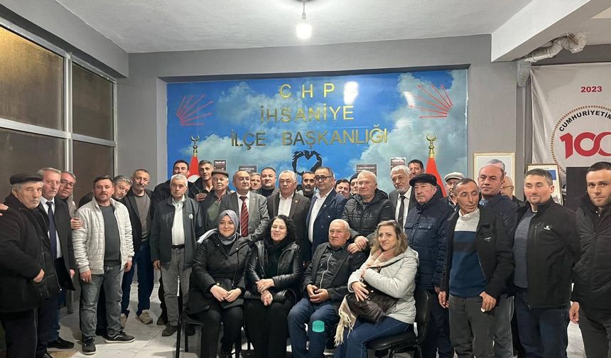 CHP Afyon’da istifa dalgası sürüyor: İhsaniye İlçe Başkanı Yeni Parti'ye katıldı