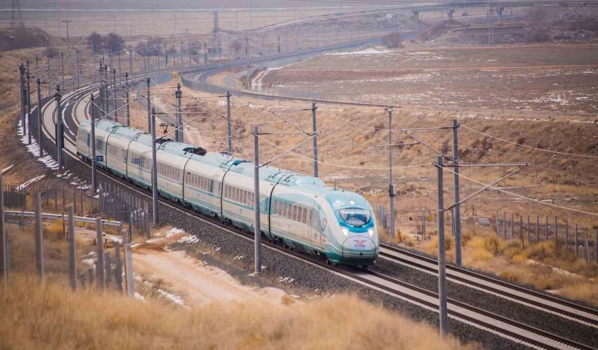 Bakan Uraloğlu: "Demiryolu Ağımızı 10 Bin 948 Kilometreden 13 Bin 919 Kilometreye Ulaştırdık"