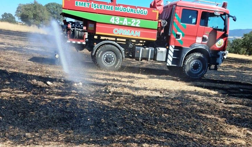 Hisarcık’ta anız yangını: 5 dekar alan zarar gördü
