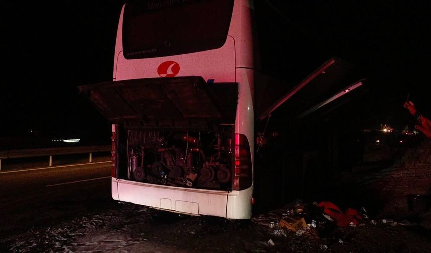 Bilecik Haber: Seyir halindeki yolcu otobüsü alev aldı