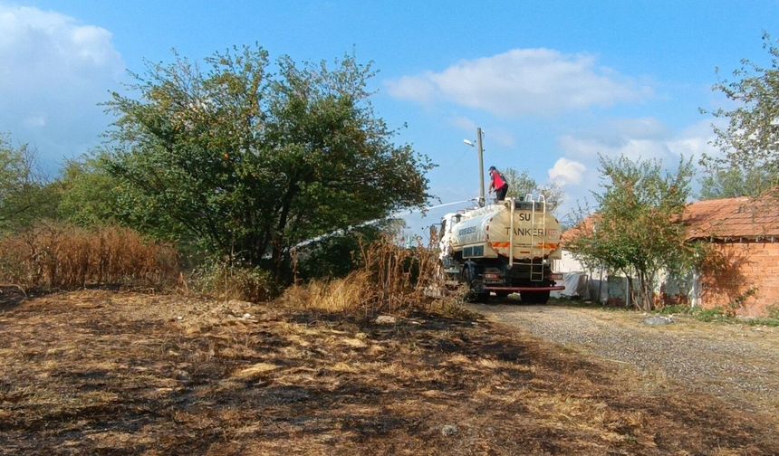 Bilecik'te köyde korkutan yangın: Evlere sıçramadan söndürüldü