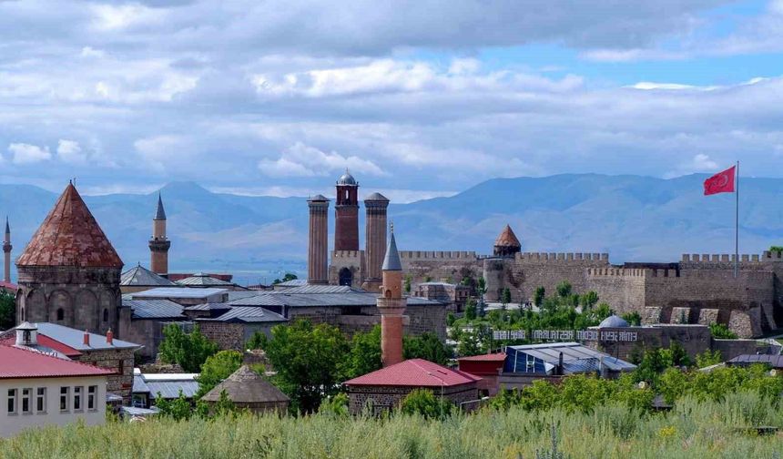 Erzurum'da Dijitalleşmenin Kadın Girişimcilerin Başarısına Etkisi Araştırıldı