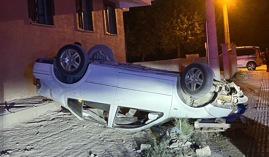 Otomobil Takla Attı: 5 Yaşındaki Çocuk ve Sürücü Yaralandı