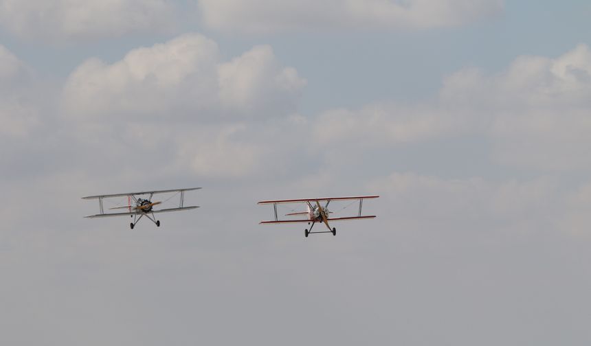 Sivrihisar Airshow'da Tarihi Buluşma: Nuri Demirağ ve Vecihi Hürkuş'un Aileleri Bir Araya Geldi