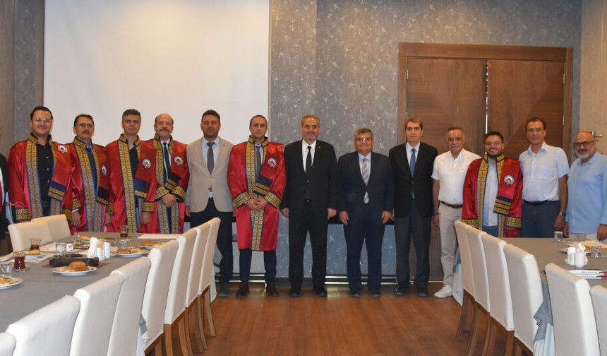 Afyon’un eski Sağlık Müdürü Serhat Korkmaz’a AFSÜ’de yeni unvan