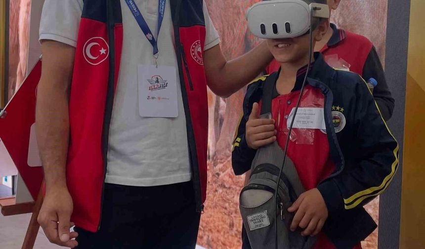 Kafkas Arısı TEKNOFEST'te: Arıların Dünyası Sanal Gerçeklikle Tanıtıldı
