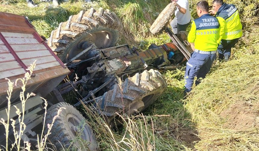 Afyon'da traktör kazası! 18 yaşındaki sürücü yaralandı